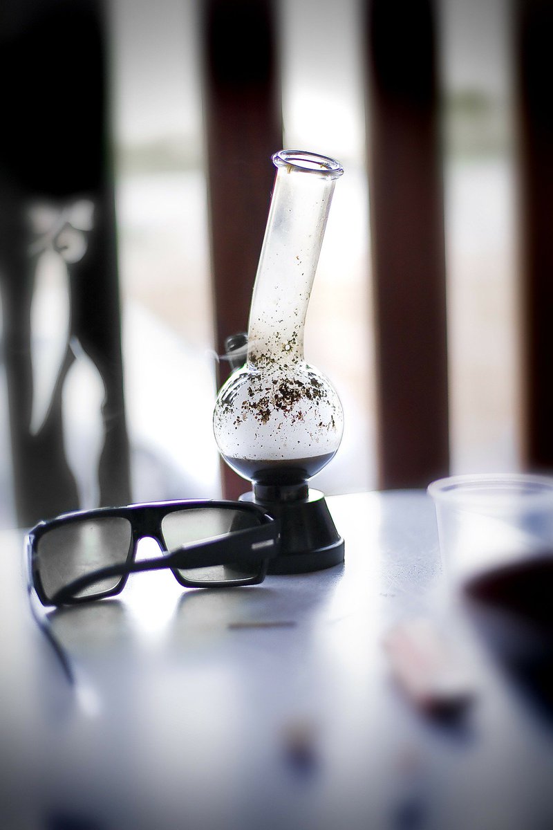 hydroflyy's tweet photo. Soon! #hydroflyy #cannabiscanada #CannabisEuropa #CannabisCommunity #CannabisNews #MarijuanaEcosystem #DopeArtistThursday #cannabisoil #party https://t.co/GUZccUPWzC