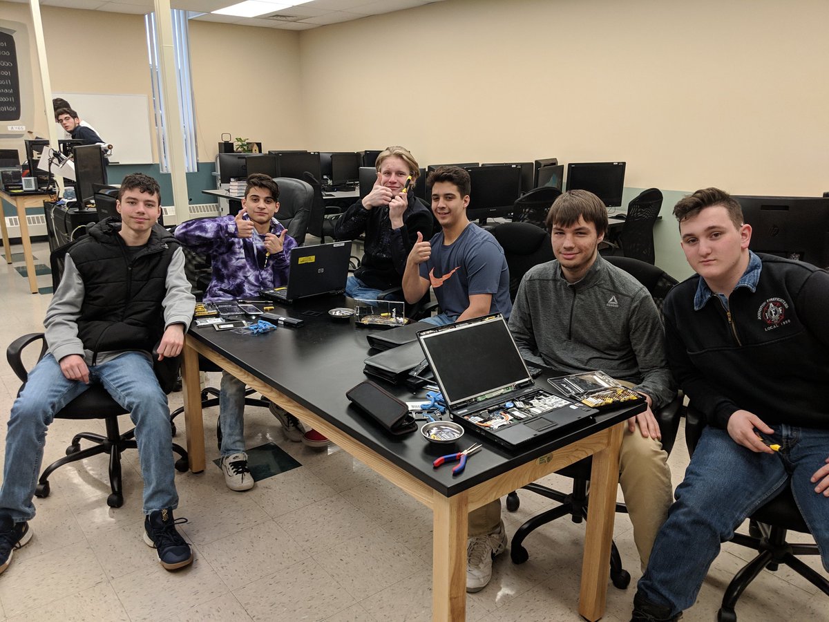 Michael Deslauriers tweet media