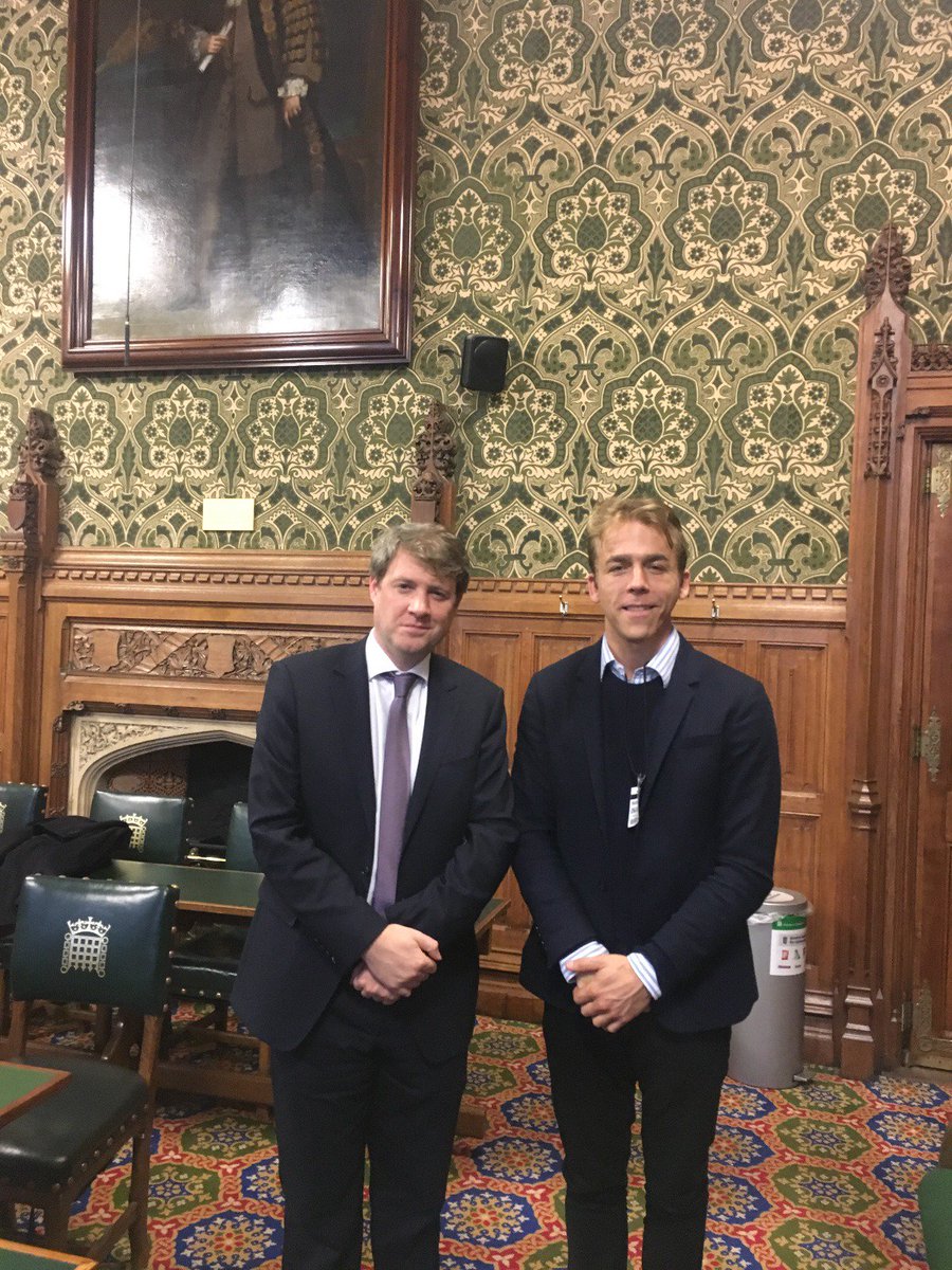TechHummingbird's tweet photo. Very grateful to @CSkidmoreUK and @beisgovuk
for his time at the Palace of Westminster yesterday, discussing data collaboration and AI as part of the #AgTech revolution #innovation #hummingbirdtechnologies https://t.co/mukroXLgg8