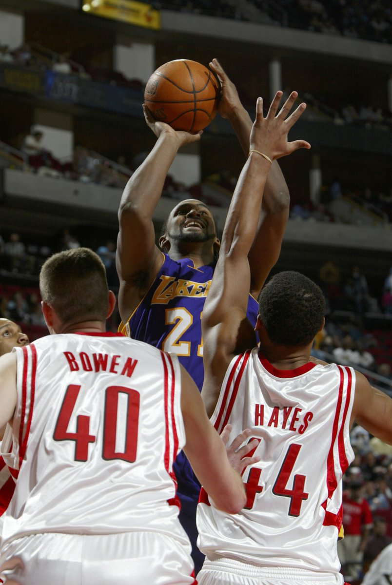 #OnThisDay <a href="/Ronny_Turiaf/">Ronny Turiaf</a> faisait ses grands débuts #NBA !

#LakeShow