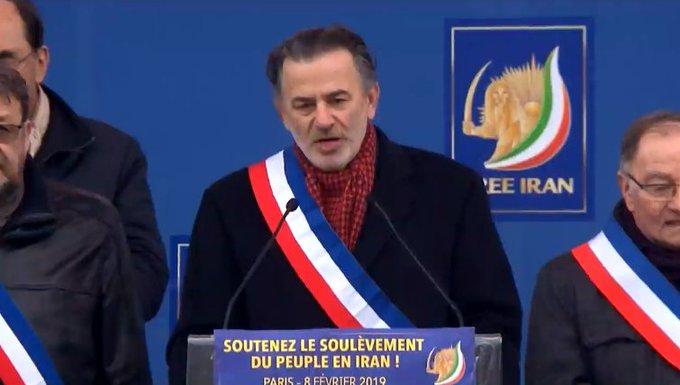 View image on Twitter