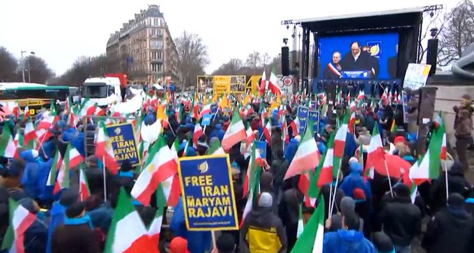 View image on Twitter