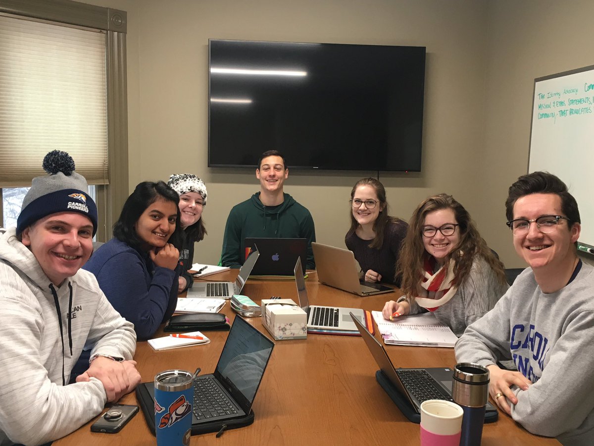 SenateCu's tweet image. Senates Exec team was up early today! We are excited to meet with @PioProvost soon! #Carrollu