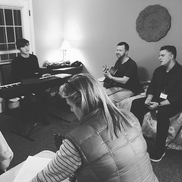 ChadASmith's tweet photo. One of the most vulnerable, exhausting, exciting and rewarding experiences I’ve shared with others is the privilege of co-writing a song together. This was session 1 of 2 from CO:Write this year. Wrecked. @jaredanderson @cowriteco #cowritecommunity #cowrite #songwriting https://t.co/1kY3on6vCw