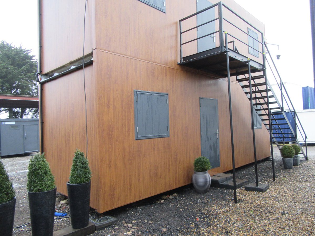 excellaminating's tweet photo. J C PORTABLE SITE ACCOMMODATION LTD have completed a new 2 storey office, using CladEx finished in Golden Oak. 

CladEx is a hidden fix system - giving a smooth finish &amp; eliminating the need for unsightly joint strips!

#offsite #modular #cladding https://t.co/s6XgT71VDd