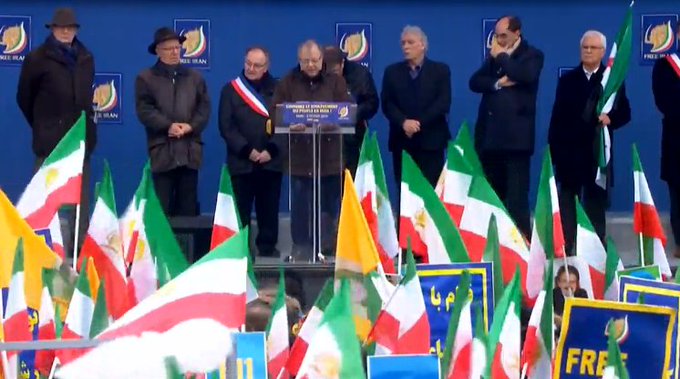 View image on Twitter