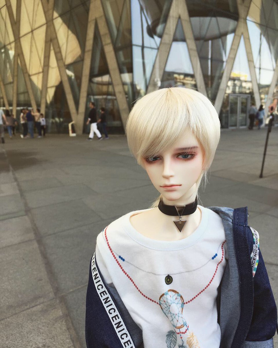mis545's tweet photo. 高雄之旅 — 大東文化藝術中心
這裡的牆壁設計好喜歡❤️
#bjd #iosbjd #sezz https://t.co/NGEGnDJo01
