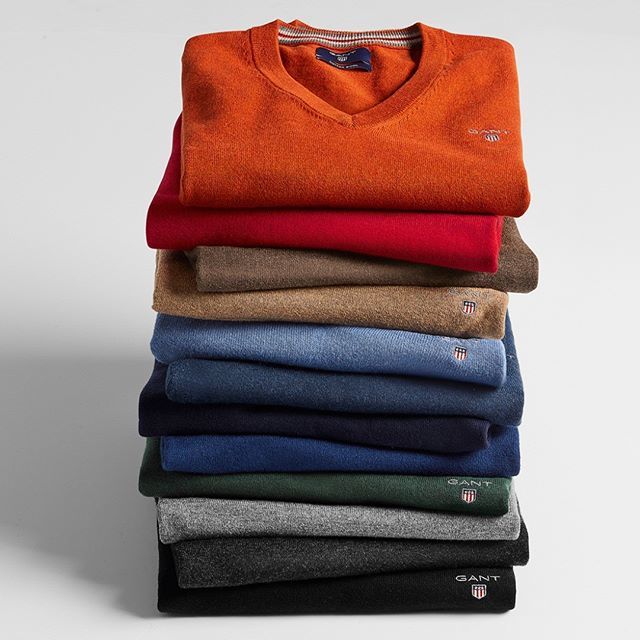 HirmerMenstyle's tweet photo. Kann man nicht genug von haben. Pullover mit V-Ausschnitt von @gant im Wollmix in 15 Farben erhältlich. Übrigens auch gerade im Sale ;)
.
🔍 Einfach in unserem Online Shop nach den Nummern suchen.
.
Pullover von #gant: 20547800
.
#shopthepost https://t.co/he2iWNBXS2 https://t.co/bHZV9PRBFi