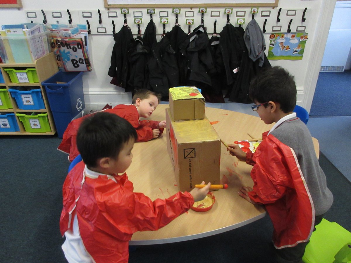 TheMallPrePrep's tweet photo. RE have been learning about #ChineseNewYear and have created their very own Chinese dragon. They worked really hard trying to paint Chinese words onto the dragon #dragonfun #Lifeinreception https://t.co/XeMiQjyW7u