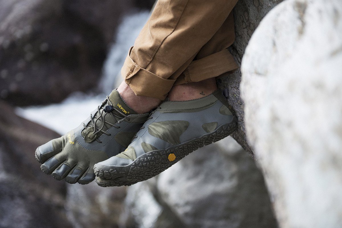 VibramFF_EU's tweet photo. V-Alpha, the essential outdoor minimal #NaturalTrainingTool which allows ground sensory perception, performance and dexterity. Powered by #Megagrip an incomparable combination of grip and durability. Developed for who frequently encounters slippery surfaces.
#YouAreTheTechnology https://t.co/gfOpNhvKuk