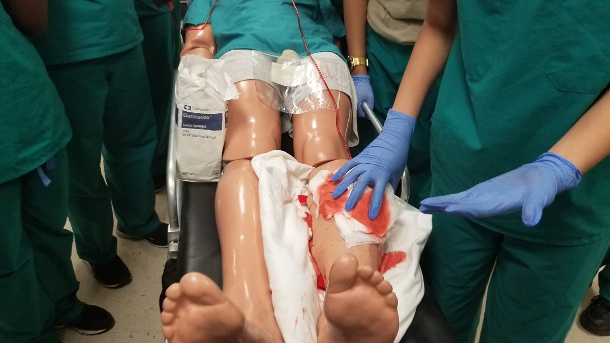 csdavis1970's tweet image. RCA HEALTHCARE students controling bleeding(simulated blood)  and splinting fractures @RockdaleSchools @Mccumber_B #RCAWeAreTheDifference #RCPSWorldClass @rcpsctae @RCA_Career