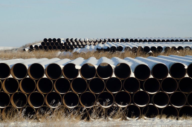 MorrisStephan2's tweet photo. U.S. Challenges Court Ruling that Blocked Keystone XL Pipeline, The Trump administration is appealing a federal court in Montana’s decision to block TransCanada Corp.’s $8 billion Keystone XL crude pipeline project. https://t.co/afabVu57iW
