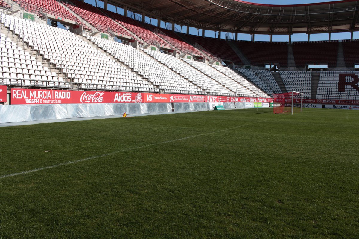 realmurciacfsad's tweet photo. |PUBLICIDAD| ¡Estamos instalando más soportes de vallas 5x1 metros en Nueva Condomina, EMPRESA anúnciate, #hazte más visible y colabora formando parte del tejido empresarial del @realmurciacfsad!
+Info.: marketing@realmurcia.es
#KBusiness https://t.co/DPcdXQOysH