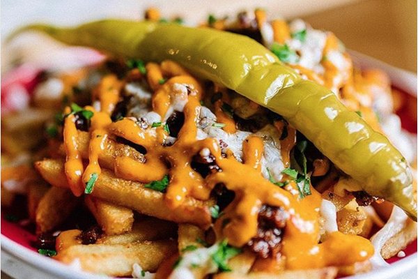 To the wise souls carrying on #Veganuary into their everyday lives, welcome, we’ve been expecting you. Celebrate the plant based love with a trip to these Bristol bangers. bit.ly/2RXyNBU <a href="/KoochaMezzeBar/">Koocha Mezze Bar</a> @CafeKinoBristol <a href="/FiRealUK/">Fi Real VEG*N Cafe</a> <a href="/vxbristol/">VXBRISTOL</a> @FlowBristol