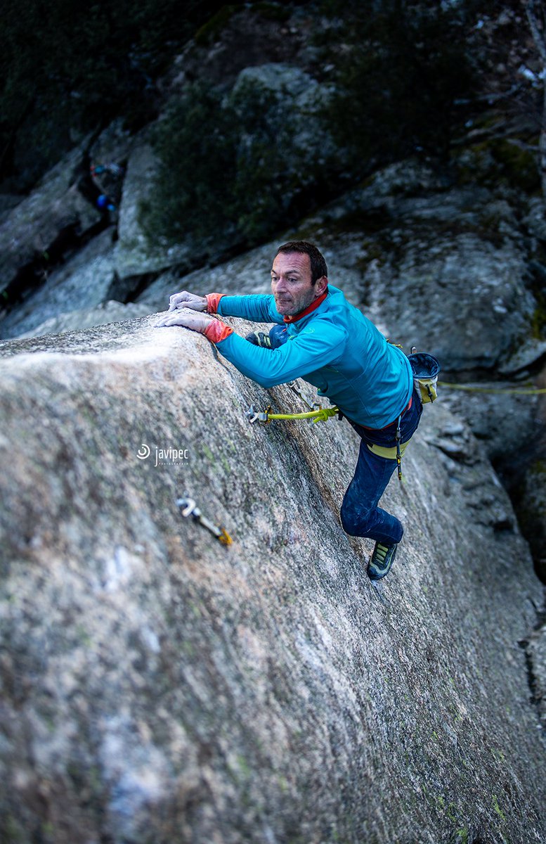 Carlos Logroño "Citro" #climbing #slabs #outdoor at La #Pedriza <a href="/LaSportivaSpain/">LaSportivaSpain</a> <a href="/lasportivatwitt/">La Sportiva</a> <a href="/climbskin/">Climbskin®</a>