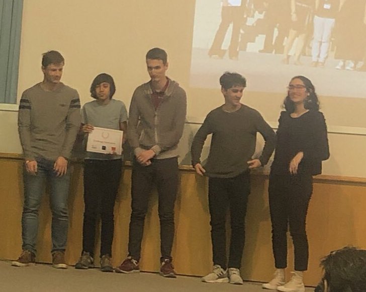 Centrale_Med's tweet photo. [#ProjetCID] Parmi Les meilleurs projets choisis « Le douzième OM» @orange  @orangevelodrome  https://t.co/vqqKNGc4HE https://t.co/EUuwpvNPiX
