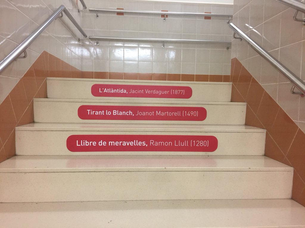 EscolapiesFIG's tweet photo. Perquè tots els espais són educatius continuem decorant les parets, el terra i les escales de la nostra escola! #Llançat https://t.co/DqWklHYRzx