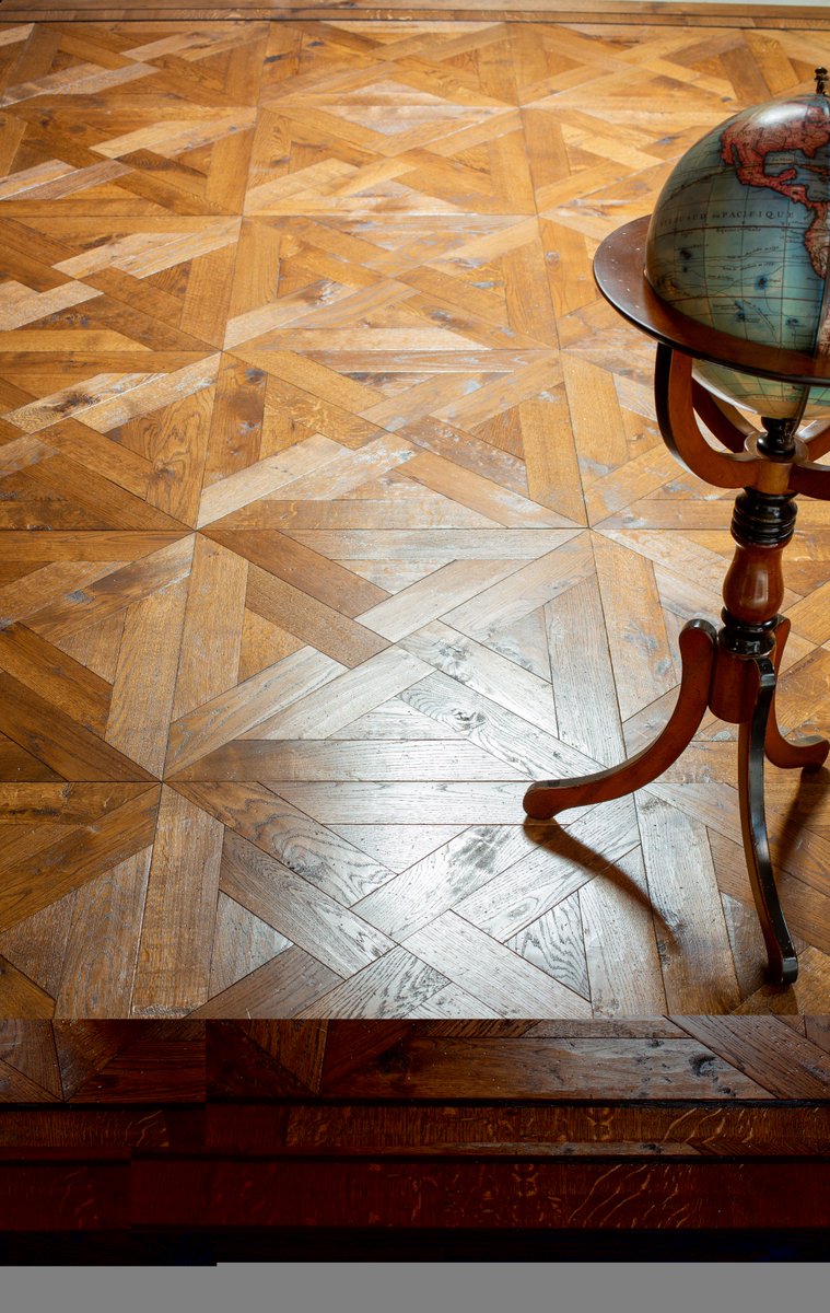 CharlesLoweSons's tweet photo. During the 18th century, Versailles panels were a favoured flooring style for castles, grand residences and stately properties, popular across Europe and Russia: https://t.co/QJupFNaIsq

#parquetdeversailles #versaillespanels https://t.co/8zhVQlousx