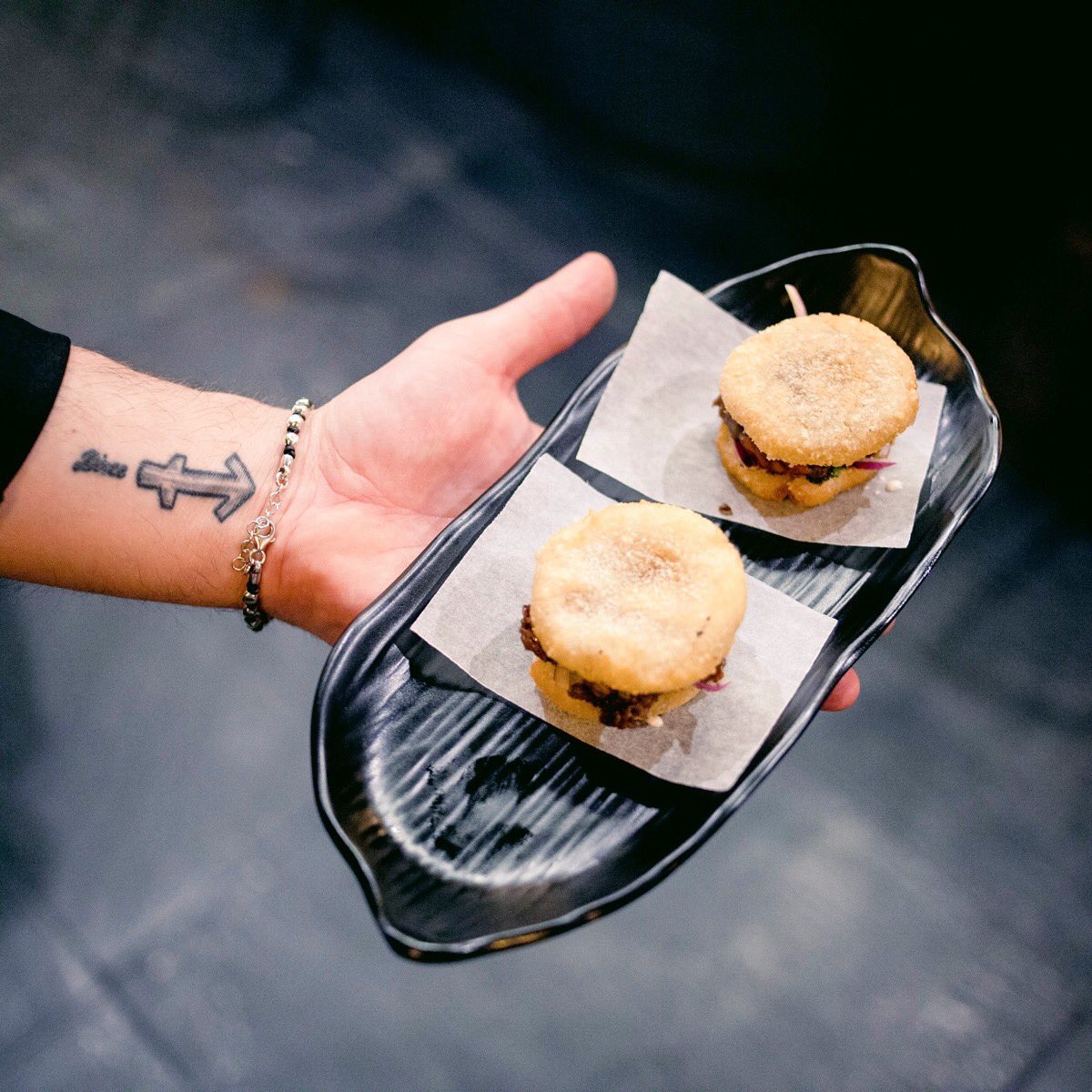 Tortos de rabo de toro 🐂
Una delicia ⚡️☝🏻
#tiradito #madrid #cilindrorestaurante #peru #peruanos #comidaperuana