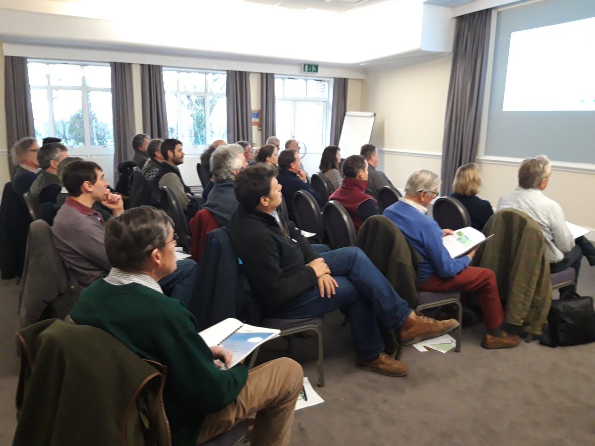 Fantastic turn out for today's #ammonia emissions reduction workshop in #Hampshire. Interest in storage and application of #slurry and #digestate very high with lots of great questions for our speakers!
#csf #cleanairstrategy #nutrientmanagement #NVZ #dribblebar

@NaturalEngland