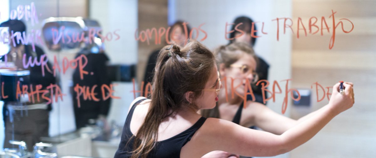 FotoCreativaBA's tweet photo. #BECAS 📣 La Comunidad de Madrid ha convocado una nueva edición de su programa de ayudas a las artes plásticas. #Madrid #artistas 
👉 Más información en https://t.co/yENXLUhrd0…/…/ayudas-convocatorias-artes-visuales
📸 https://t.co/Ip0JDk9pUn https://t.co/V8FBXY6dOy