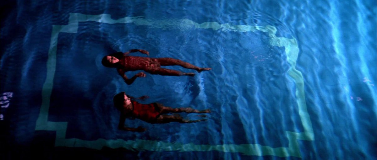 Inesbadra's tweet photo. La beauté des décors et des couleurs de #Suspiria #cinema (#DarioArgento, 1977) https://t.co/PVVfoSvZ5N