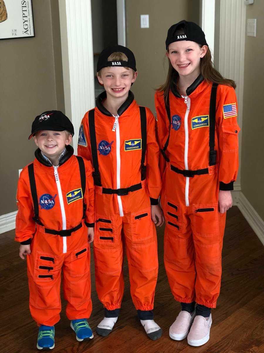 GreenGTAIM's tweet image. We want to see all the adorable #spacekids in their #flightsuits 

Let’s inspire the next generation of #astronauts #pilots  #rocketscientists #flightengineers