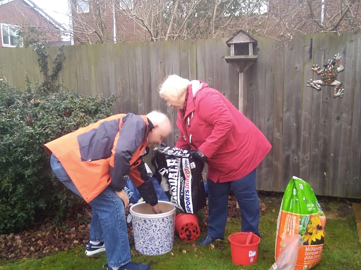 SMC_ForestHall's tweet photo. Park View care home @SMC_ForestHall
Family members helping out in the garden, putting a couple of trees to remember their loved one... Thank you very much...@St_Martins_Care @ageUKNT@AlzInspiration @ChronicleLive @ageUKNT https://t.co/0p9fA053qd