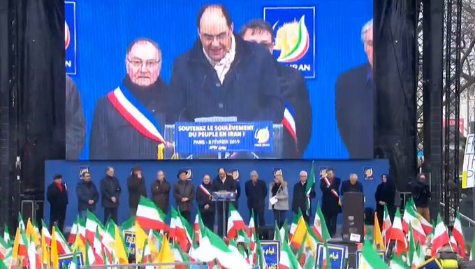 View image on Twitter