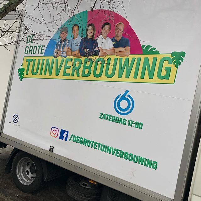 Vandaag zitzakken gebracht voor de opnames van @degrotetuinverbouwing bit.ly/2ROF5ib