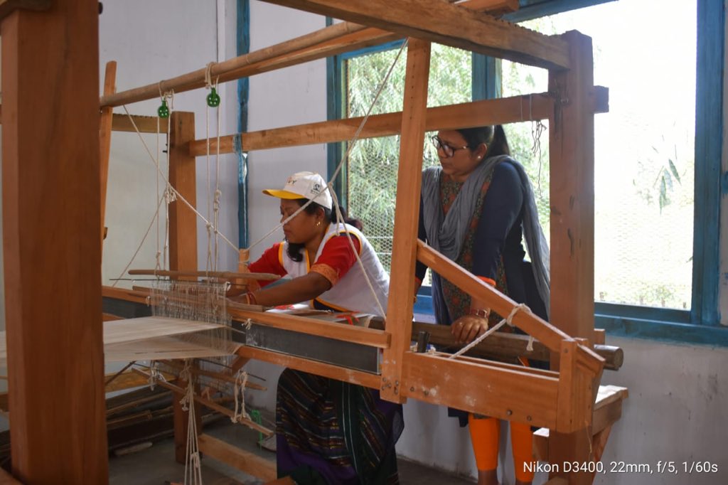 GrowPvt's tweet photo. Textile SSC RPL Assessment under  Handloom Sector at Mahadevpur, Namsai , Arunachal Pradesh on 08-2-19 ,BatchI’d :- 1902AR001C12JTSC/Q7303-000234A2
TP:- Chanu creations 
AA:- Growwell Fincon services pvt ltd
@NSDCINDIA @TextileSSC @MSDESkillIndia @Chanucreations https://t.co/mWMvW3vmc2