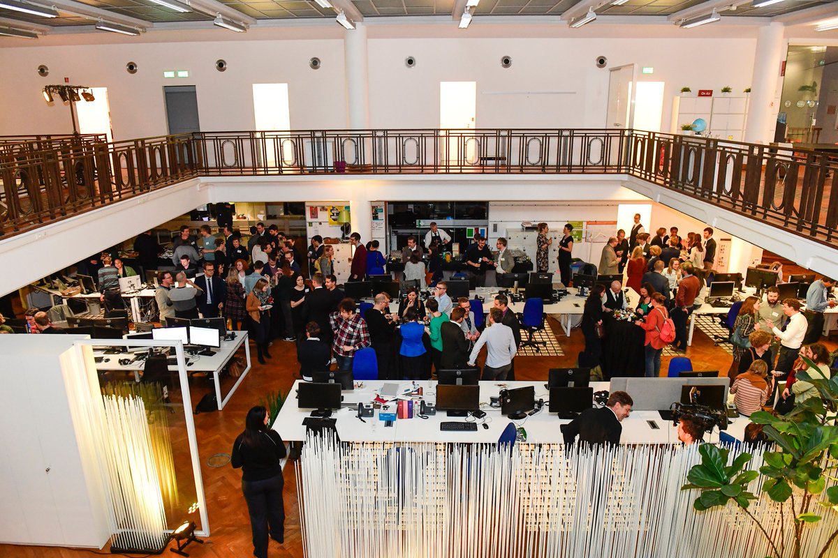 De Woordvoerdersavond @Belganewsagency was met meer dan 300 aawezigen opnieuw een groot succes! Volg onze LI showcase page voor meer informatie over de lancering van de Belga (#woordvoerders) Club: bit.ly/2SfVMIF  #BelgaEvent