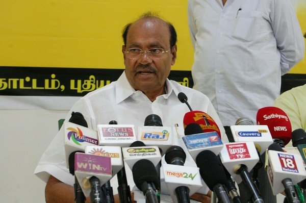 AnandaVikatan's tweet photo. `வரவேற்கிறேன்; ஏமாற்றமும் அளிக்கிறது!' - தமிழக பட்ஜெட் குறித்து ராமதாஸ்
#PMK #TNBudget #Ramadass
https://t.co/8zQ8cwOAtf https://t.co/YbbC9szTmW