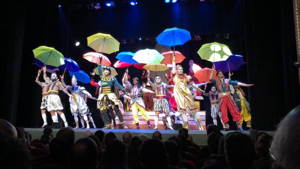 Lescaramelsfous's tweet photo. @franckriester venez découvrir notre « Cirque Plein d’Airs » au @Theatre_Gymnase ! Ce soir et demain ! https://t.co/2vIULgmAUB