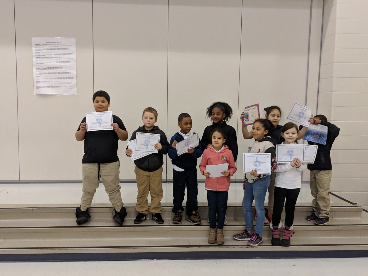 LCSHSRice's tweet photo. Quarter 2 Awards #HSRRocks #PowerOf1 #GBED #ExpectExcellence https://t.co/zci6AL9ccQ