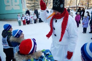 Более тысячи воспитанников детских садов города Иванова приняли участие в Дне зимних видов спорта.ivgorduma.ru/news/-4807