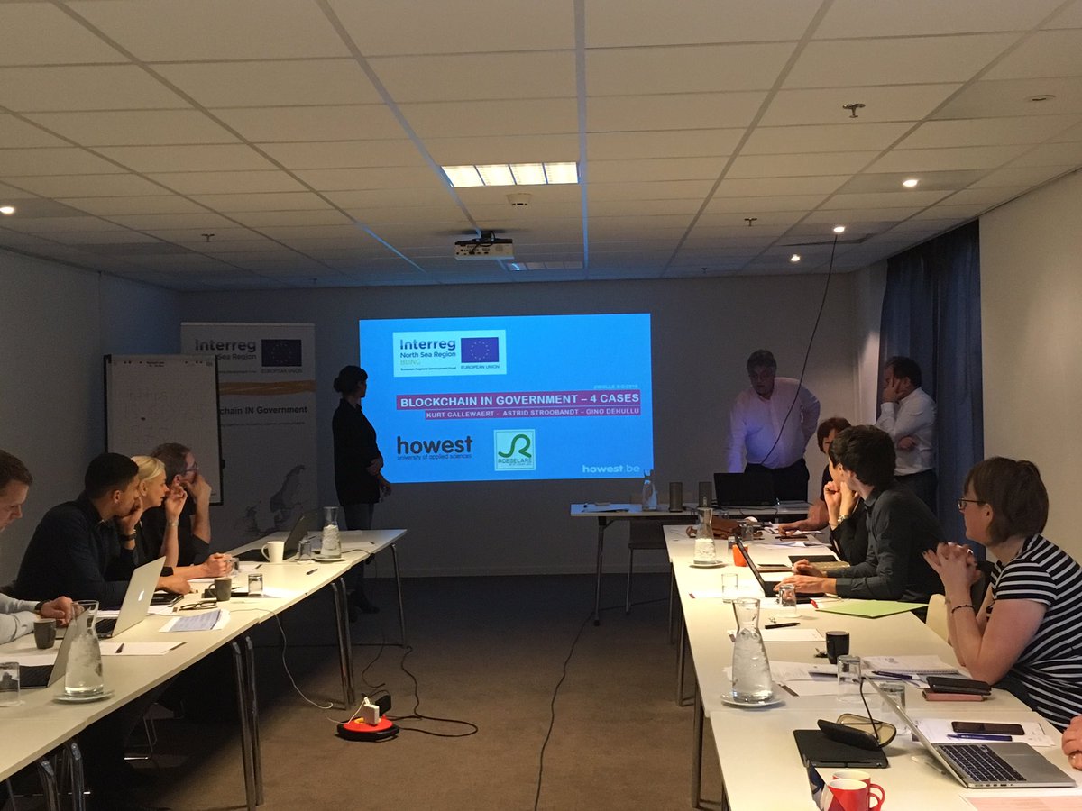 Kimberley_VL's tweet photo. 4 cases voor #blockchain: @Stad_Roeselare en @howest slaan de handen in elkaar @BLINGprojectNSR @AstridStrooban1 https://t.co/t2Q7ILdOb5