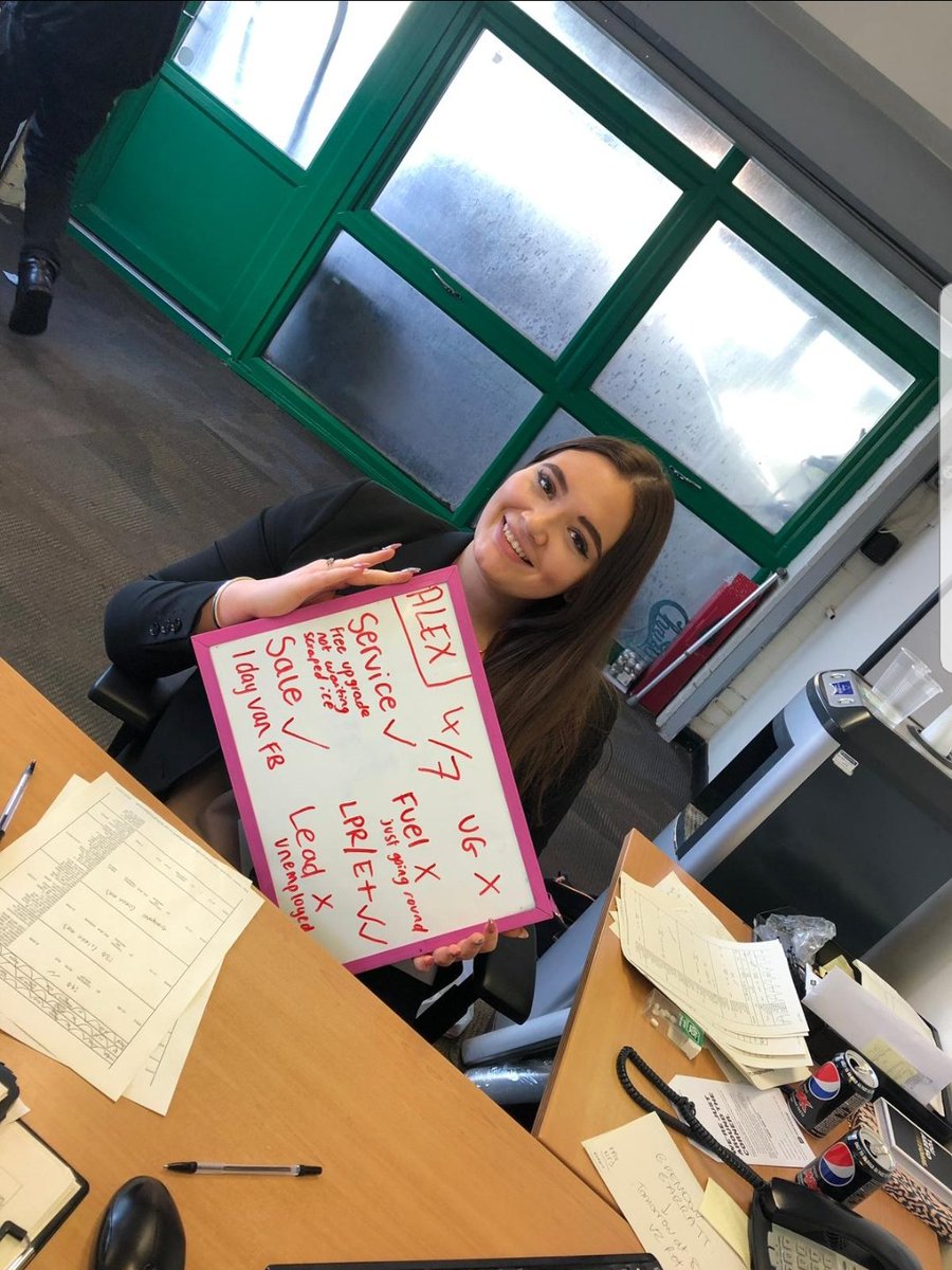 mtmerac's tweet photo. Today marks the end of my time at U403!🤠 The branch has grown into a fortress recently, hitting CHAMPS and gradually climbing UK Balance!!🤑 Huge thank you to @LivcMolloy and @eracmod who have been amazing throughout🔥
#FunAndFriendlyPlaceToWork https://t.co/LxjHmwEe6O