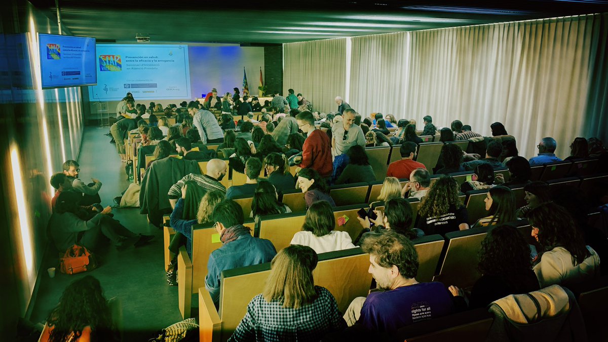 chuletadeosler's tweet image. Final del primer tiempo #exitazo - lleno total - #SIAP #SIAPValencia #medicina #mfyc #2mir19 #2mir20 #mir