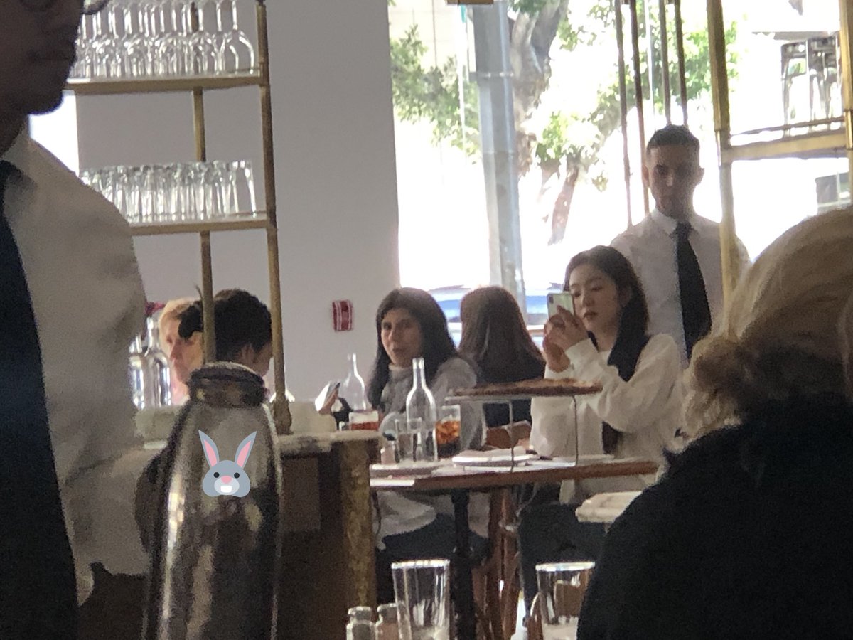 Jennie and Irene had lunch togather in LA 7 Feb 2019; #BLACKPINK   and  #RedVelvet in LA had own schedule But they can make it to see each other,Jennie who just arrived from long flight, Irene who has rehearsal for concert and perform at night.Long live  #jenrene