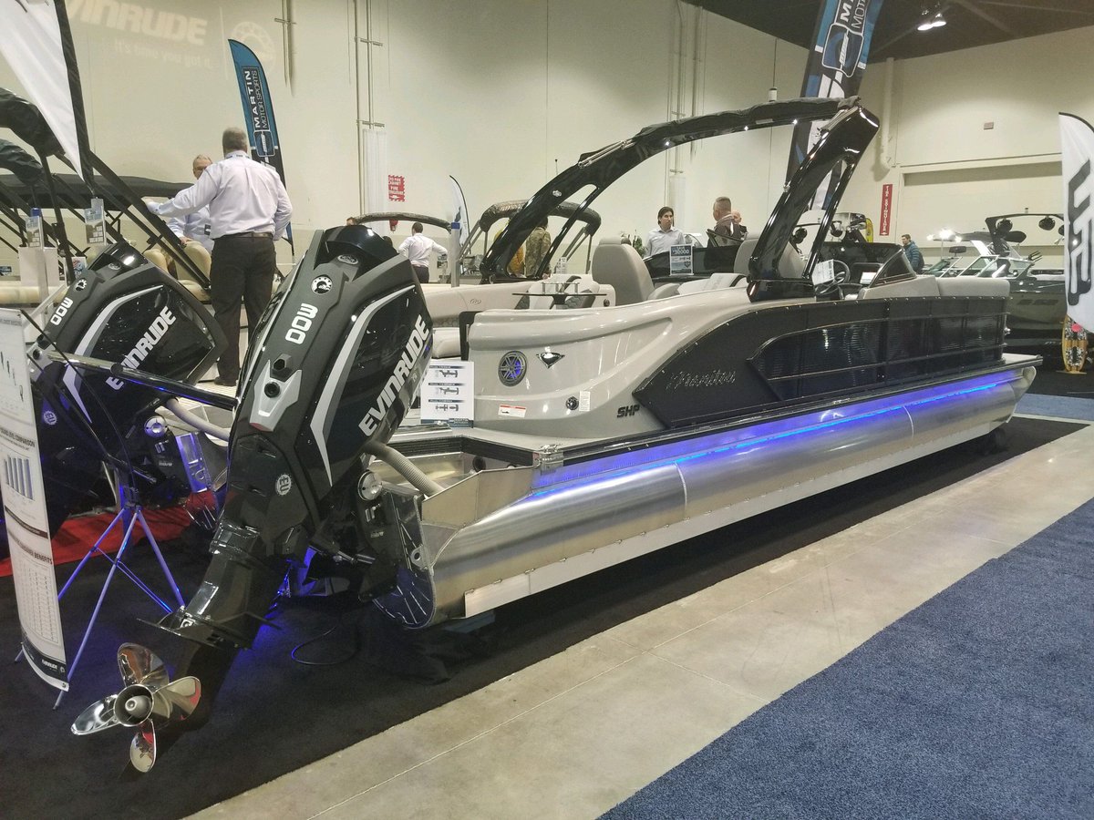 Manitou Pontoon Boat tweet media