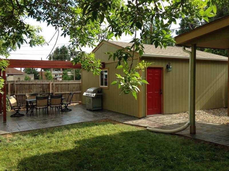 StoneConDenver's tweet photo. Updating a patio with stamped concrete is not only pleasing to the eye, but it will also make your home go up in value. Here's a photo of some stamped concrete we did in a local backyard. If this is something you're interested in give us a call 303-287-0889 https://t.co/u75QrN3UDA