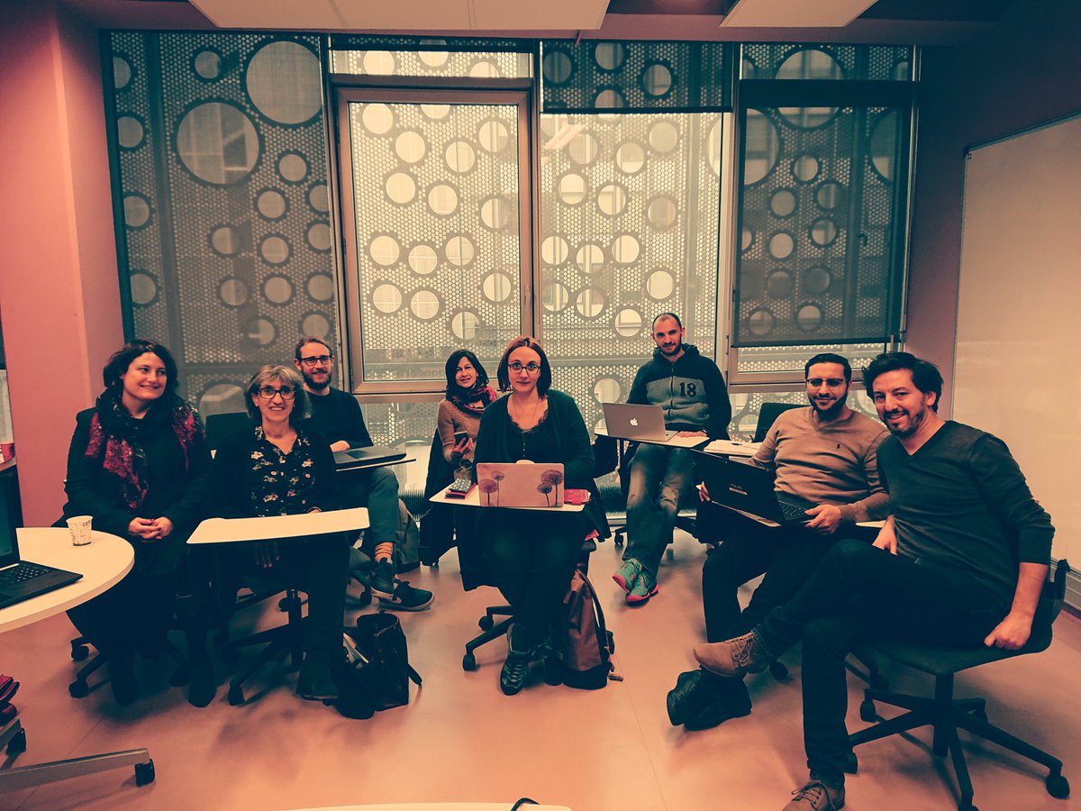 CAPSULE_SU's tweet photo. Journée de formation de formateurs sur les #LearningAnalytics : présentation de travaux de recherche par @VandaLuengo le matin, et séance de travail dans le #TeachingLab cet après-midi. Entretenons les liens entre le #secondaire et le #sup @Sorbonne_Univ_ @AcCreteil @DANECreteil https://t.co/8Jvf9nEOjG
