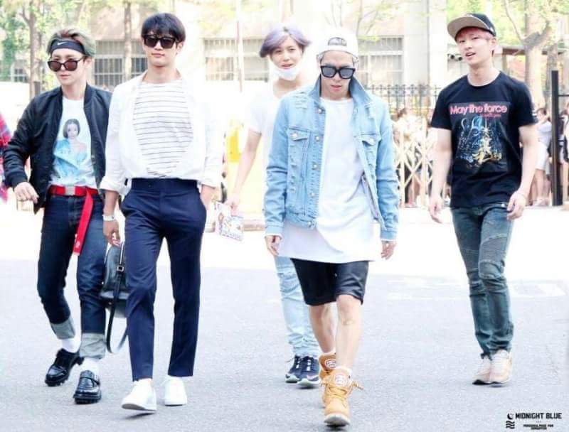 decboys525's tweet photo. A bunch of talented men or you can called them SHINee😎😌😊
#SHINeeTime https://t.co/xSDt38Y7c3