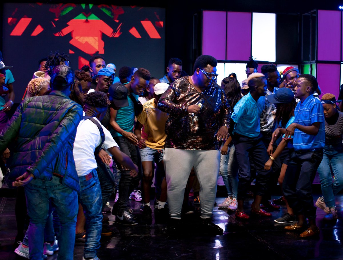 We hope that you're ready for your dose of this week's edition of #BaseGqomNation 😎
Tonight our hosts with the utMOST <a href="/busiswaah/">Her Majesty</a> and <a href="/dumantando20/">Mrs Ntando Rambani</a> will be joined by DJ duo <a href="/CruelBoyz12/">CruelBoyz</a> and <a href="/RealMshunqisi/">Woza Uzizwele On YouTube</a>
Kuzoba mnandi on [dstv 322], woza nawe 💃🏽🕺🏽