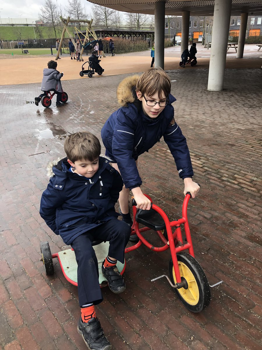 BSNJSL's tweet photo. Enjoying a moment together with our buddy class - Year 4 and Squirrel class. #jsly4 https://t.co/Gnp383iqPg