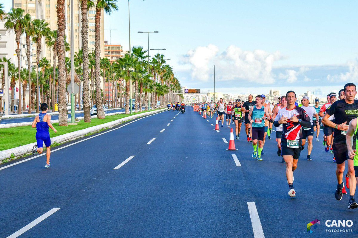 GCMaraton's tweet image. ¡Una gran edición! Si participaste en el @Cajasiete #GCmaratón 2019, busca tu foto, introduce tu dorsal y llévate un recuerdo de esta décima edición.🙌 
👉Busca tu foto aquí:bit.ly/BuscatuFOTO_GCM
