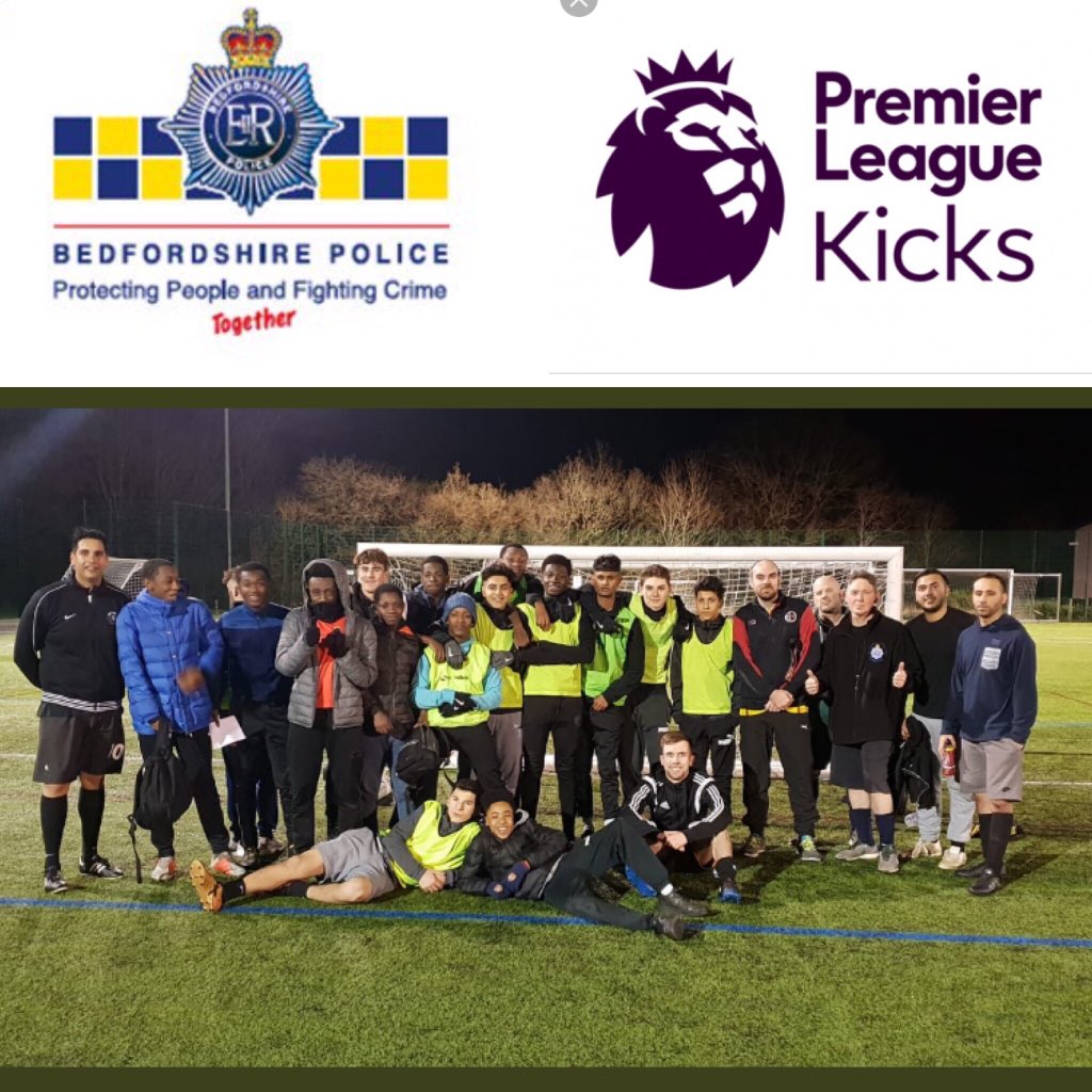 Last Nights Lea Manor Kicks session welcomed some of our local officers to come and play football with out participants. All the matches were played in good spirits @bedscohesion @lutonstreetlea1 @LTFC_Community  Thank you to everyone who attended #CommunityEngagement