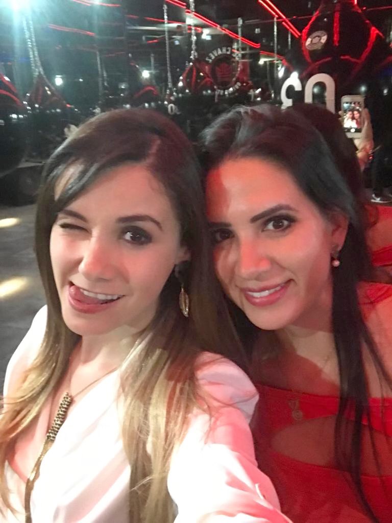 StephieCardenas's tweet photo. Hay tiro! Querétaro ahora con #beatness y #jcchavezboxingstudio. Dos lugares de experiencia fitness imperdibles. Deséenme suerte! #haytiro #boxing https://t.co/WtR5i8pGAc