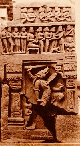 <a href="/DelhiTweeter/">Sandeep Gupta</a> <a href="/RareHistorical/">#IndianHistory</a> Close view of sculpture slabs in the mahamandapa of Kankali Devi Temple, depicited the Varaha avtar of Lord Vishnu &amp; #SamudraManthan legend.

The Kankali Devi Temple (c.400-425 CE ) is one of the most notable temple from the #GuptaPeriod. 

#IndianTemple